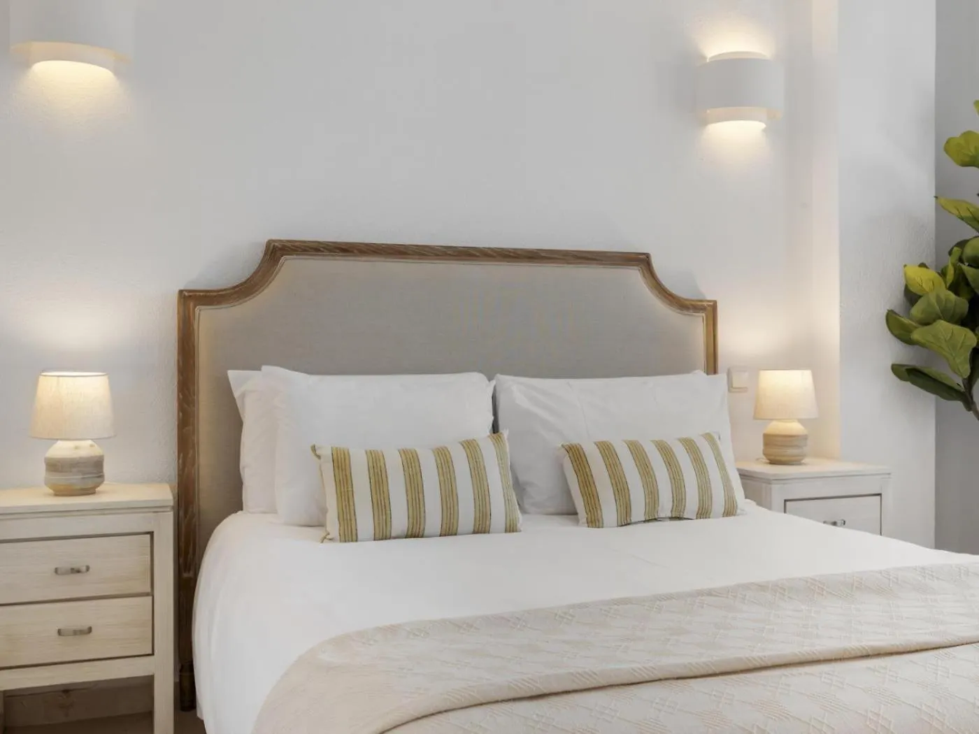 3 Bedroom Apartment In Aldea Blanca マルベーリャ スペイン