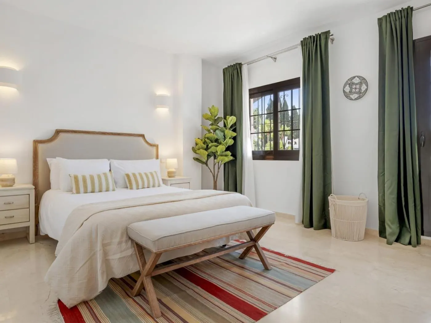 3 Bedroom Apartment In Aldea Blanca マルベーリャ